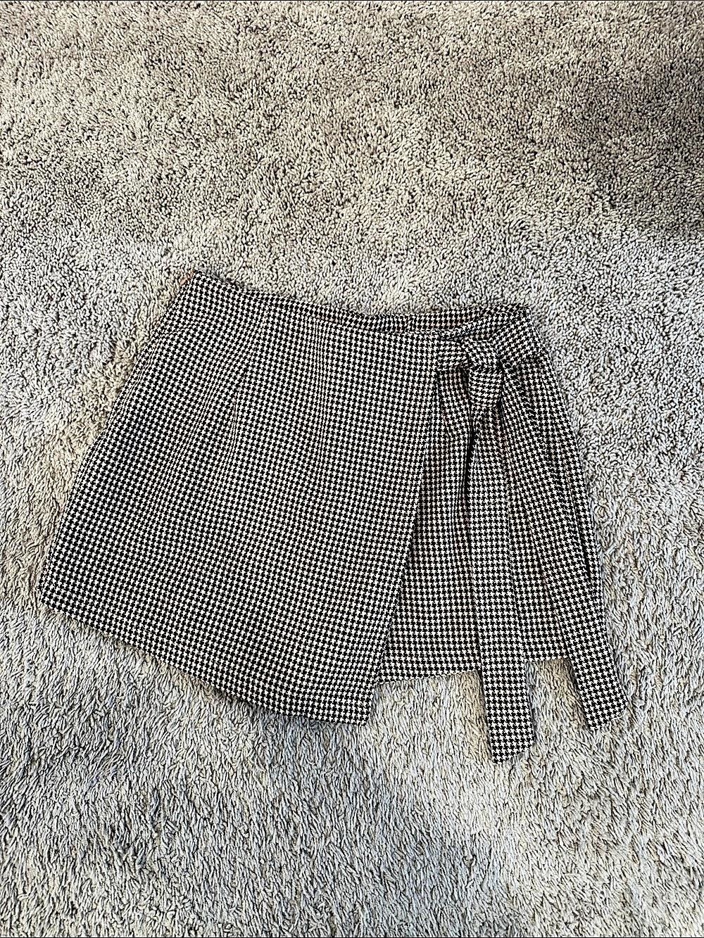Fleerns Houndstooth Skirt Set in Brown & Black Size Small NWT